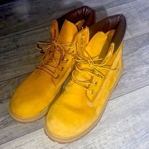 Timberlands Size 7 men/9 women